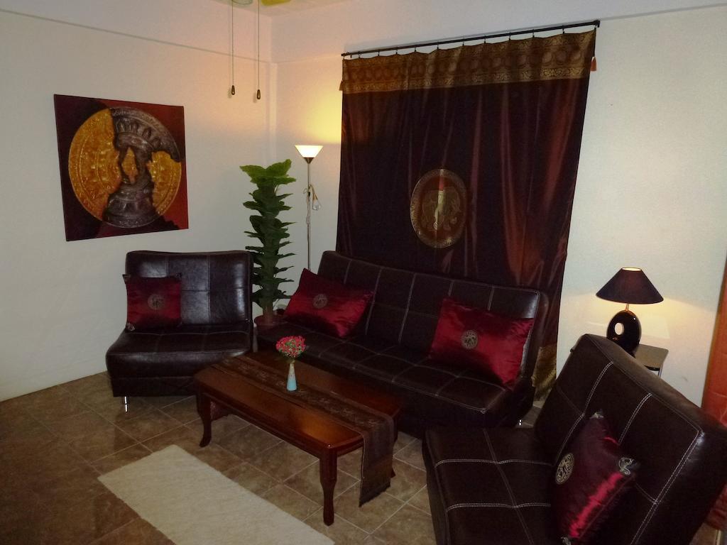 Bellmans Restaurant & Guesthouse Karon Phòng bức ảnh