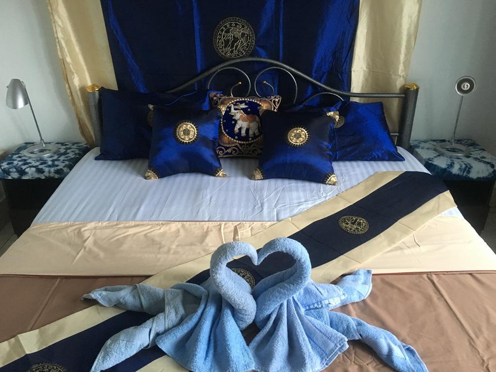 Bellmans Restaurant & Guesthouse Karon Ngoại thất bức ảnh