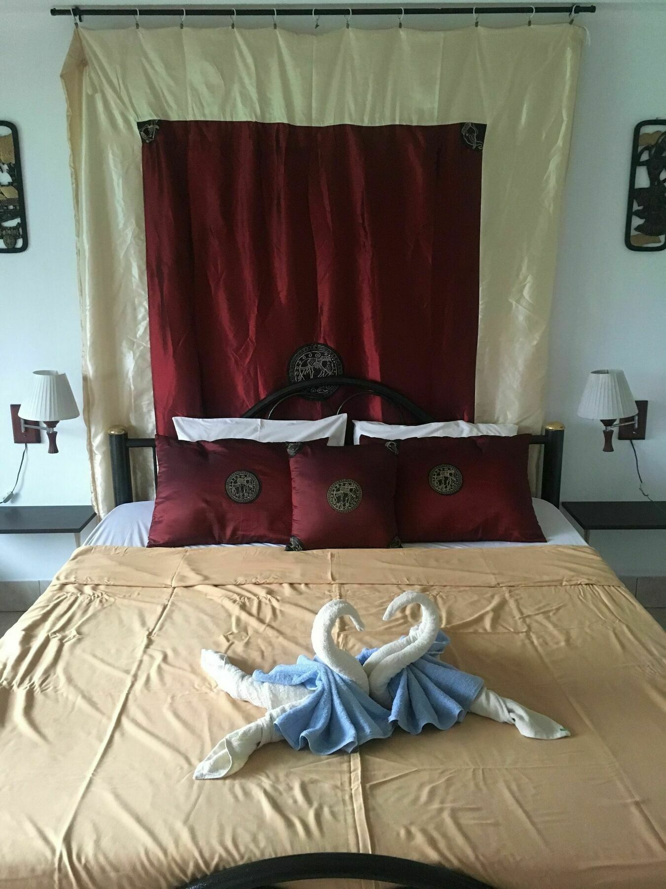 Bellmans Restaurant & Guesthouse Karon Ngoại thất bức ảnh