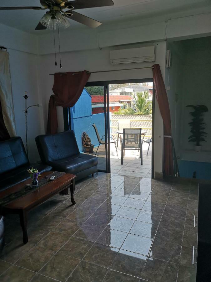 Bellmans Restaurant & Guesthouse Karon Ngoại thất bức ảnh