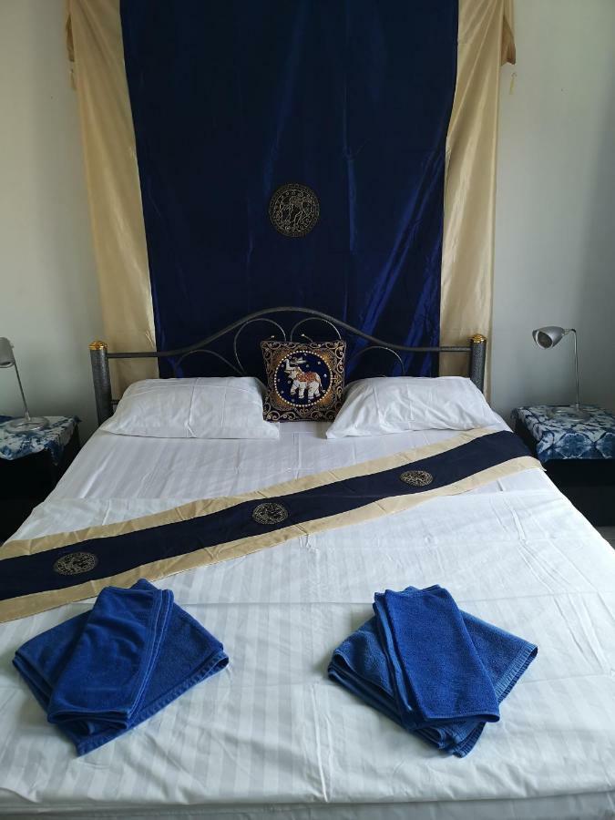 Bellmans Restaurant & Guesthouse Karon Ngoại thất bức ảnh